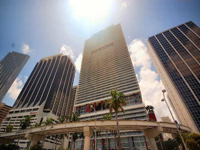 Luxury Apartments At 50 Biscayne Miami Exteriör bild